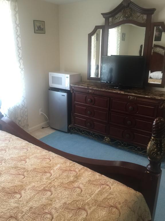 Misquamicut Beach Front Inn Уестърли Екстериор снимка