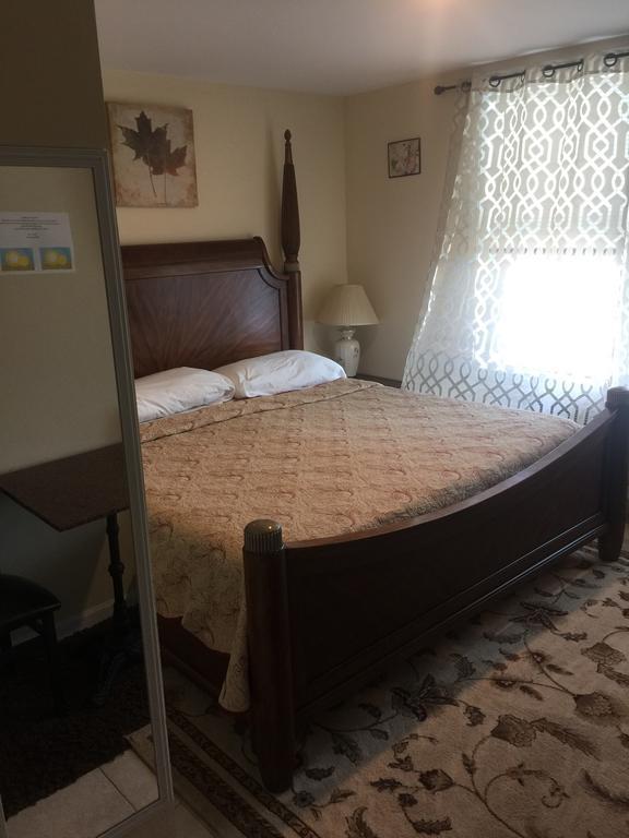 Misquamicut Beach Front Inn Уестърли Екстериор снимка