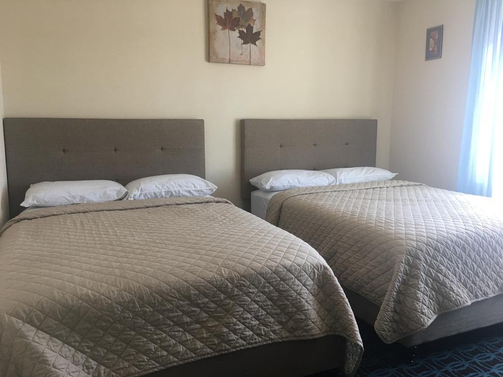 Misquamicut Beach Front Inn Уестърли Екстериор снимка