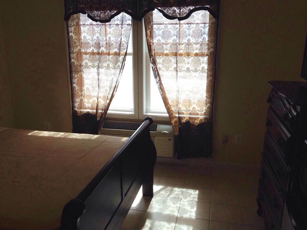 Misquamicut Beach Front Inn Уестърли Екстериор снимка