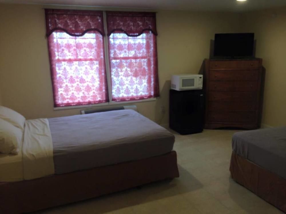 Misquamicut Beach Front Inn Уестърли Екстериор снимка