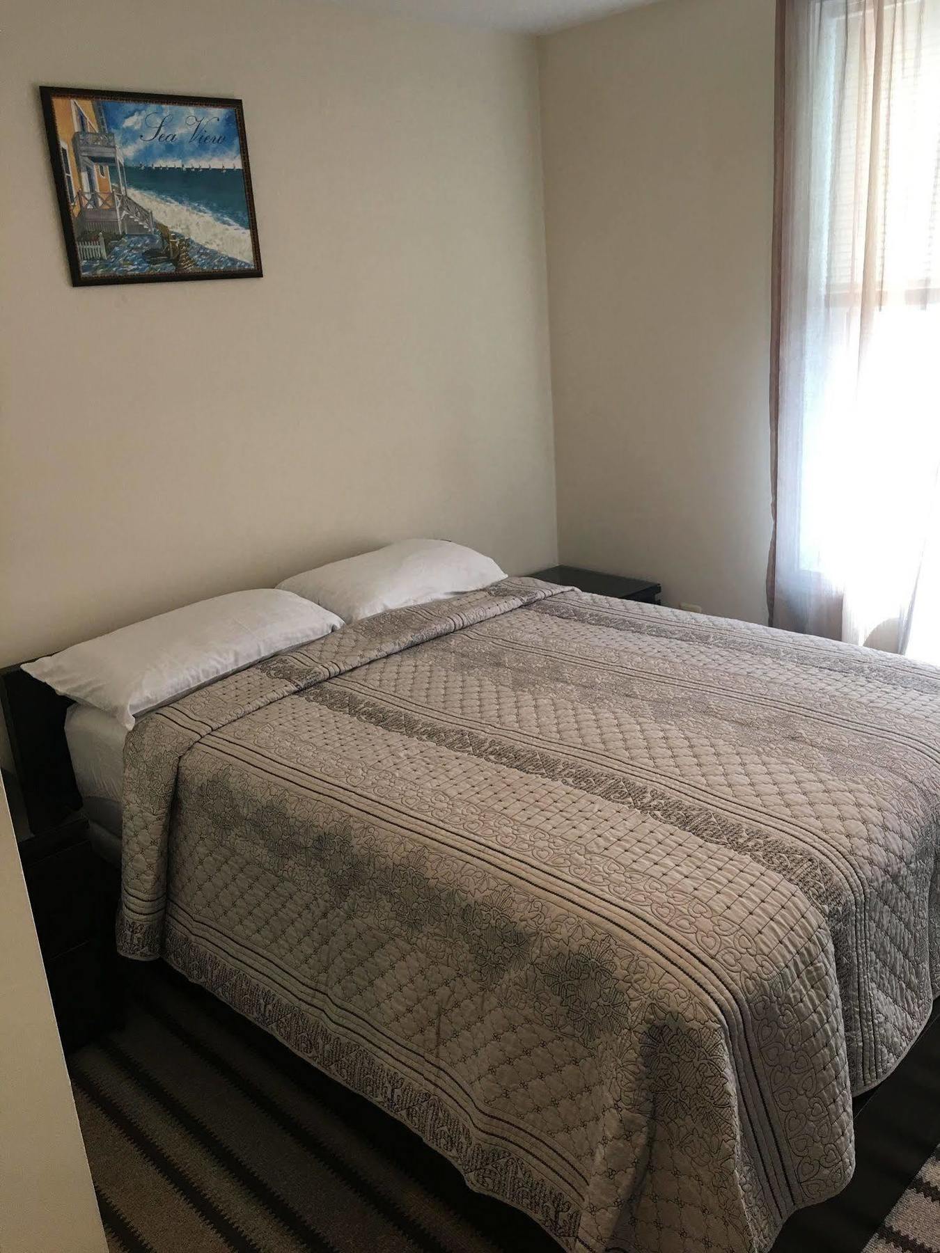 Misquamicut Beach Front Inn Уестърли Екстериор снимка